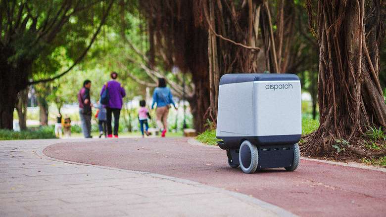 Роботы теснят людей на тротуарах Америки